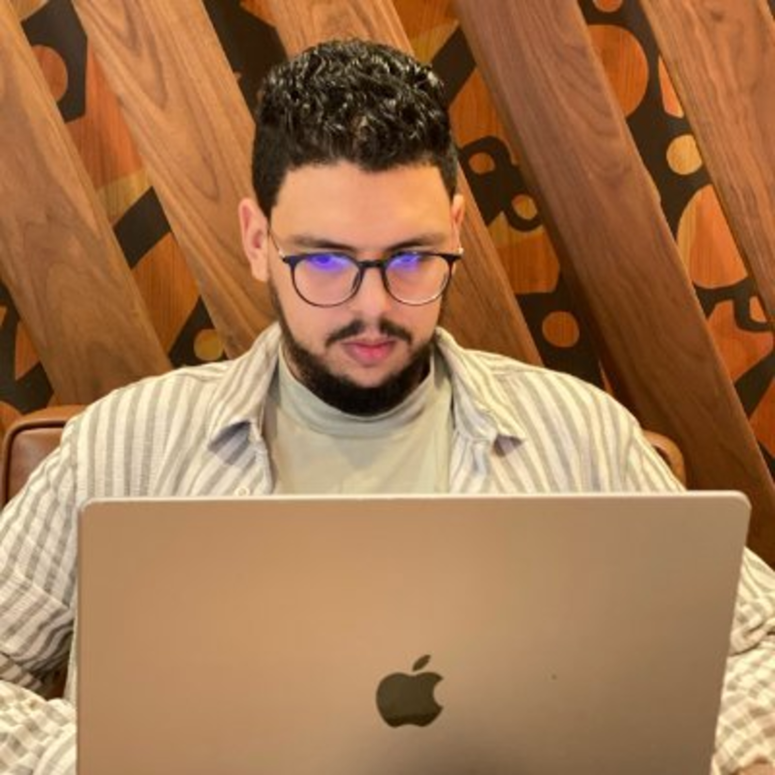 Building a single Shopify app and scale it in 18 months| Interview with Ayoub Bougsid